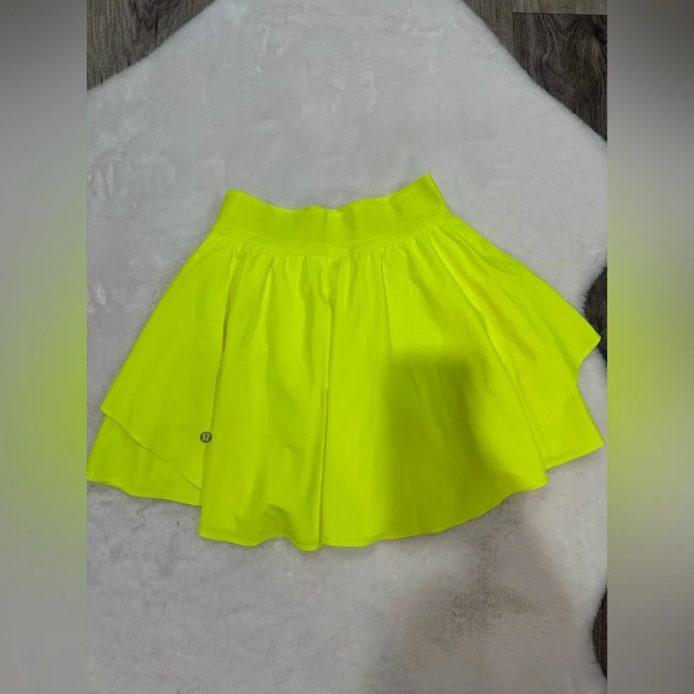 Lululemon Court Rival Skirt - Picture 2 of 4